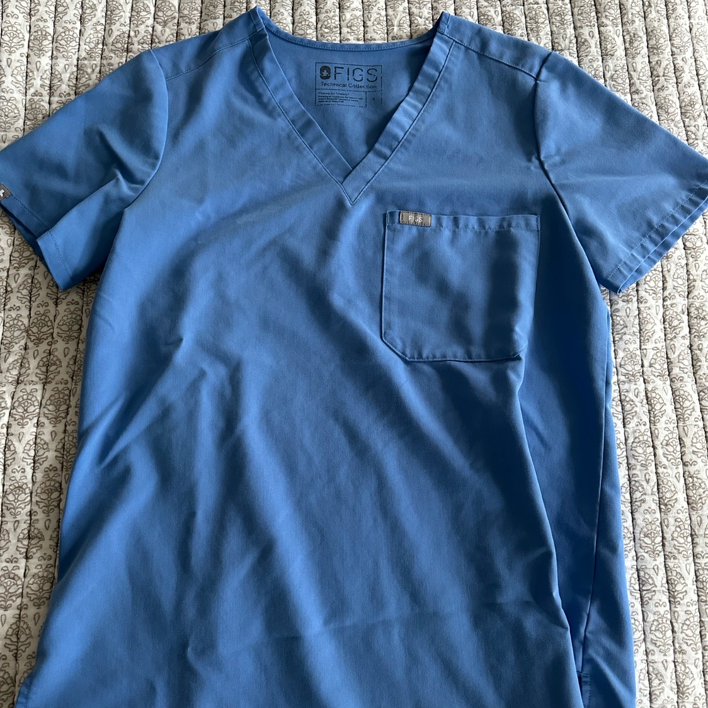 Women’s Ceil Blue FIGS Scrub Top